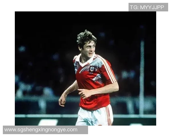 足球明星阿马代一的传奇旅程与辉煌成就揭秘 足球明星阿马代一的传奇旅程与辉煌成就揭秘