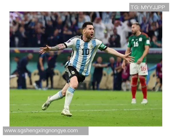 足球明星精彩瞬间集锦动作视频展现球场魅力与技巧 足球明星精彩瞬间集锦动作视频展现球场魅力与技巧